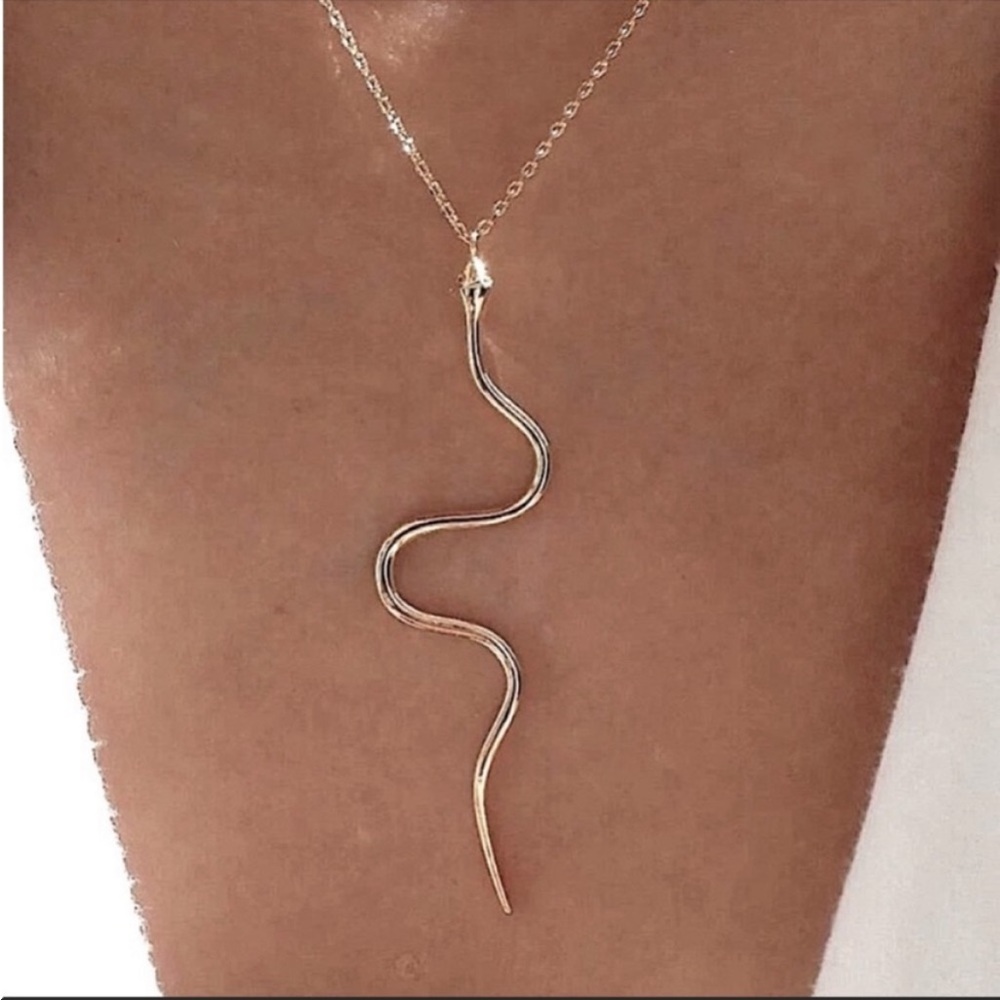 Last one! Best seller! 5 stars! Gold Snake chain necklace choker